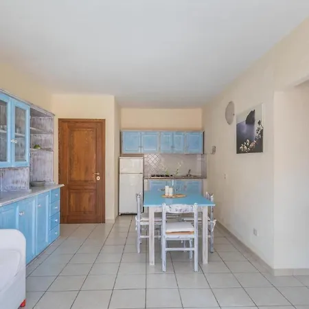 Fantastico Baia De Bahas One Bedroom Four Sleeps Child Num0890 Daire Marinella (Sardinia)