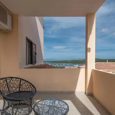 Daire Fantastico Baia De Bahas One Bedroom Four Sleeps Child Num0890 *